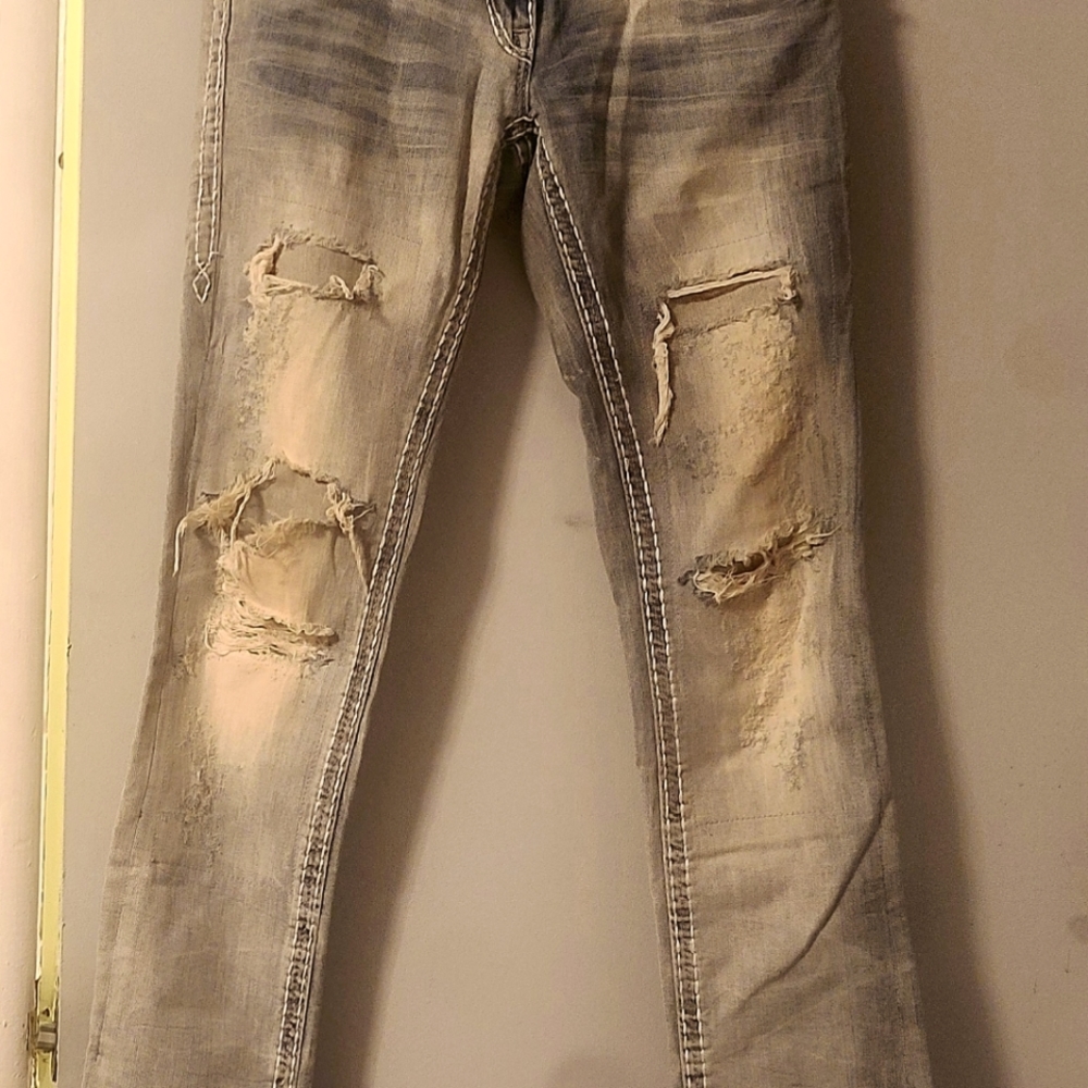 Distressed Jeans - Picture 4 of 5